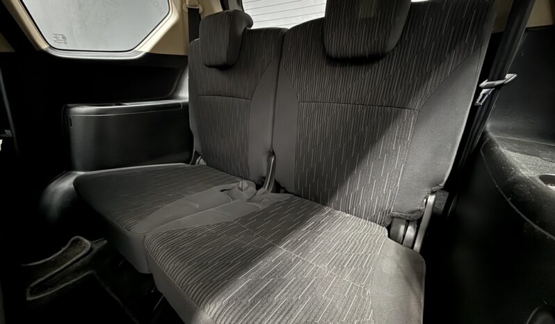 2023 TOYOTA RUMION 1.5 TX A/T full