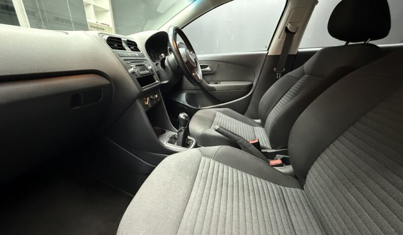 2013 VOLKSWAGEN POLO 1.4 COMFORTLINE 5DR full