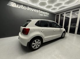 2013 VOLKSWAGEN POLO 1.4 COMFORTLINE 5DR