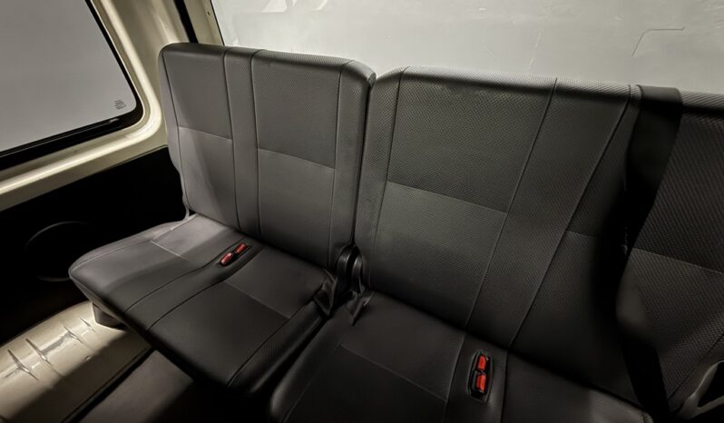 2024 TOYOTA QUANTUM/HIACE 2.5 D-4D SESFIKILE 16s full