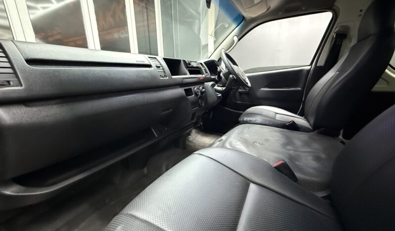2024 TOYOTA QUANTUM/HIACE 2.5 D-4D SESFIKILE 16s full