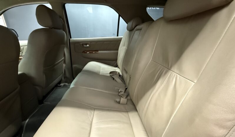 2010 TOYOTA FORTUNER 3.0D-4D R/B A/T full