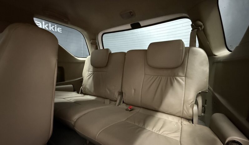 2010 TOYOTA FORTUNER 3.0D-4D R/B A/T full
