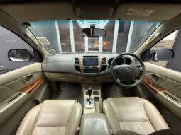 2010 TOYOTA FORTUNER 3.0D-4D R/B A/T full