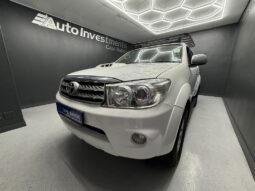 2010 TOYOTA FORTUNER 3.0D-4D R/B A/T full