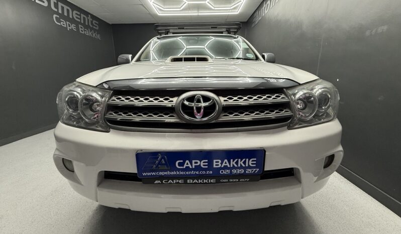 2010 TOYOTA FORTUNER 3.0D-4D R/B A/T full