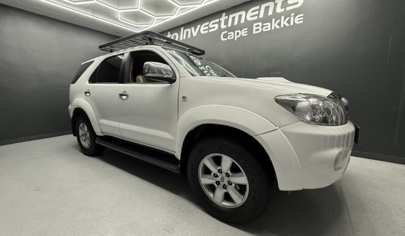2010 TOYOTA FORTUNER 3.0D-4D R/B A/T full