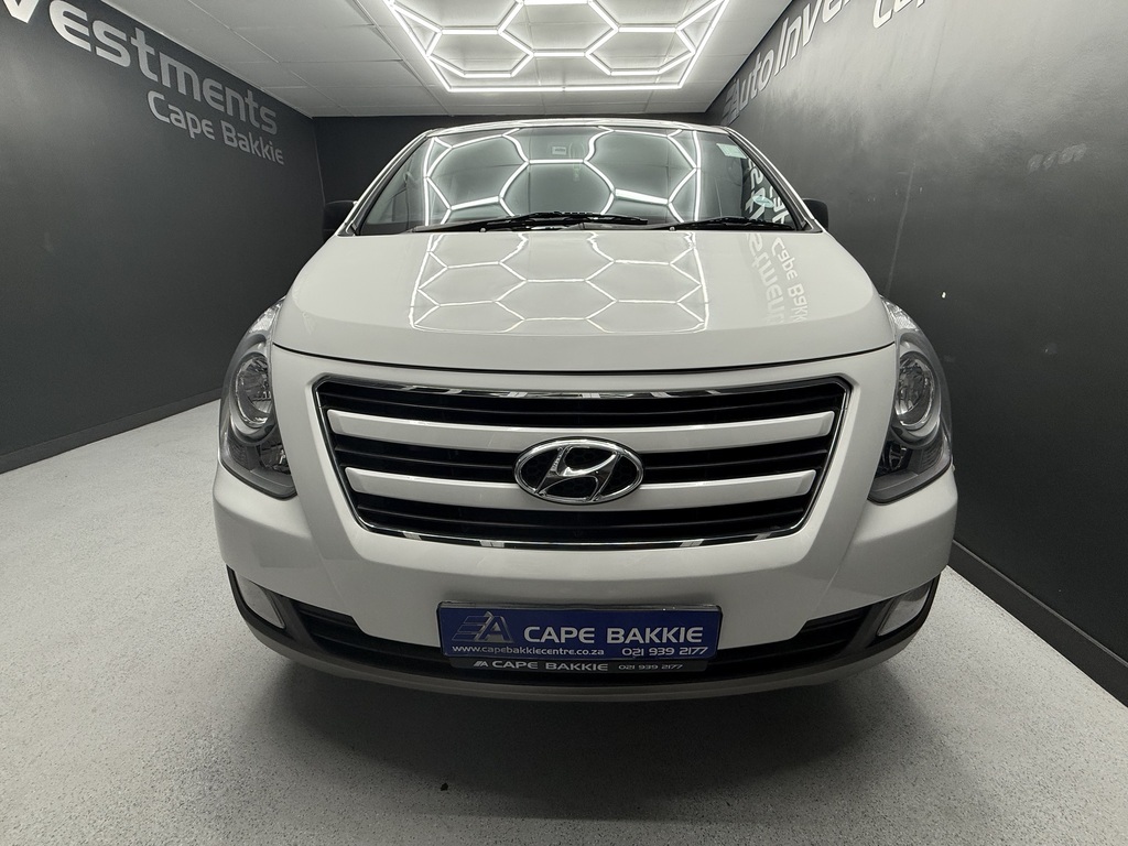 2017 HYUNDAI H-1 2.5 CRDI A/T/ 2.5 ELITE A/T