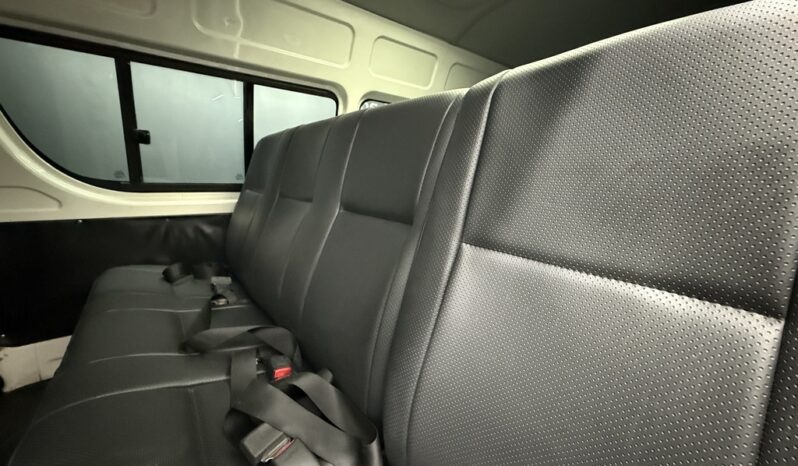 2022 TOYOTA QUANTUM/HIACE 2.5 D-4D SESFIKILE 16s full