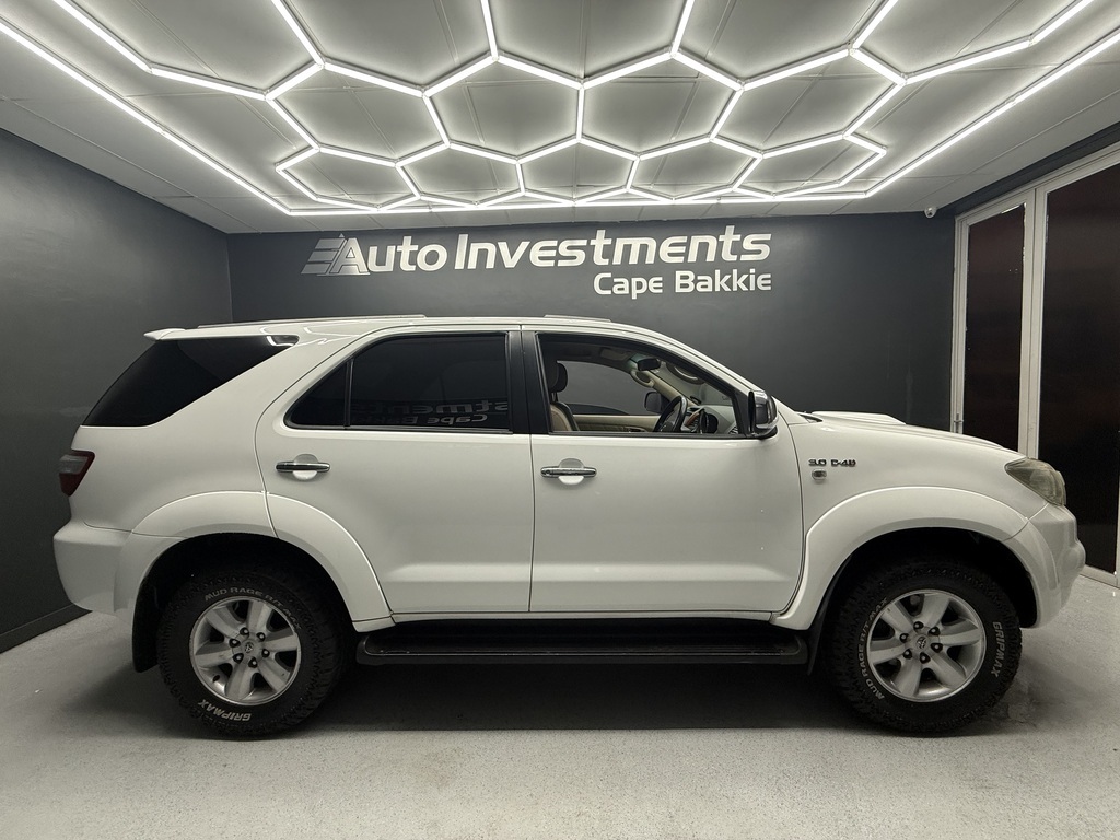 2009 TOYOTA FORTUNER 3.0D-4D R/B 4X4