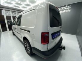 2017 VOLKSWAGEN CADDY4 MAXI CREWBUS 2.0 TDi