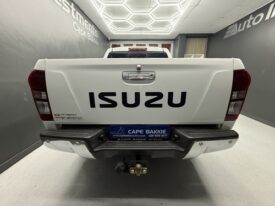 2016 ISUZU KB 300 D-TEQ LX A/T P/U D/C