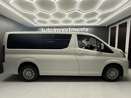 2020 TOYOTA QUANTUM 2.8 GL 11 SEAT