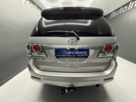 2013 TOYOTA FORTUNER 3.0D-4D R/B