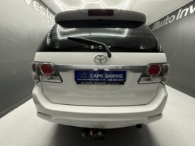 2014 TOYOTA FORTUNER 2.5D-4D RB