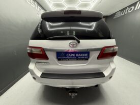 2010 TOYOTA FORTUNER 3.0D-4D R/B A/T