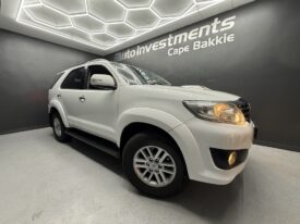 2014 TOYOTA FORTUNER 2.5D-4D RB A/T