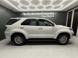 2014 TOYOTA FORTUNER 2.5D-4D RB A/T