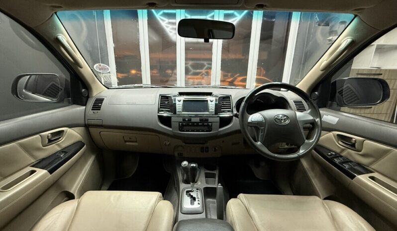 2013 TOYOTA FORTUNER 3.0D-4D 4X4 A/T full